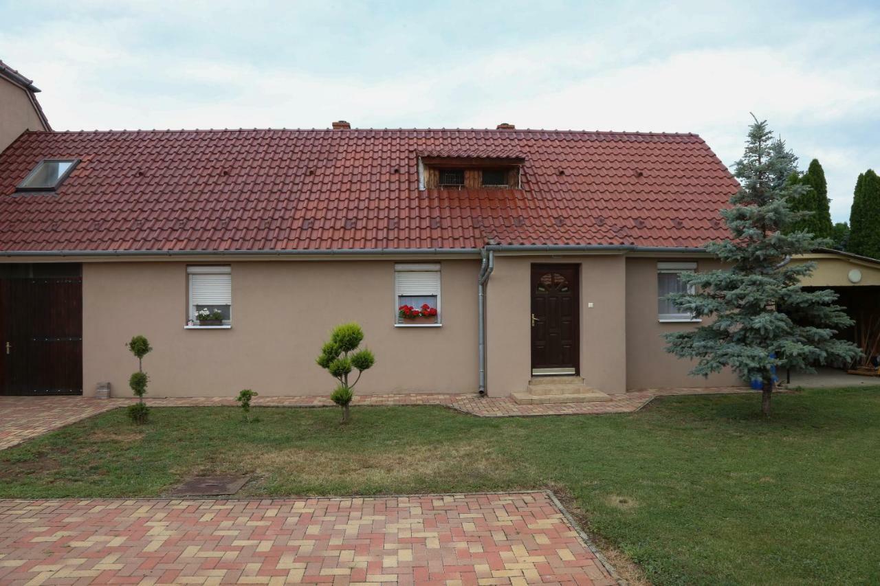 Silentium Garden Apartman Sárvár Dış mekan fotoğraf